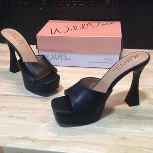 New WB Woman’s Wild Pair Black Women's Platform Heels